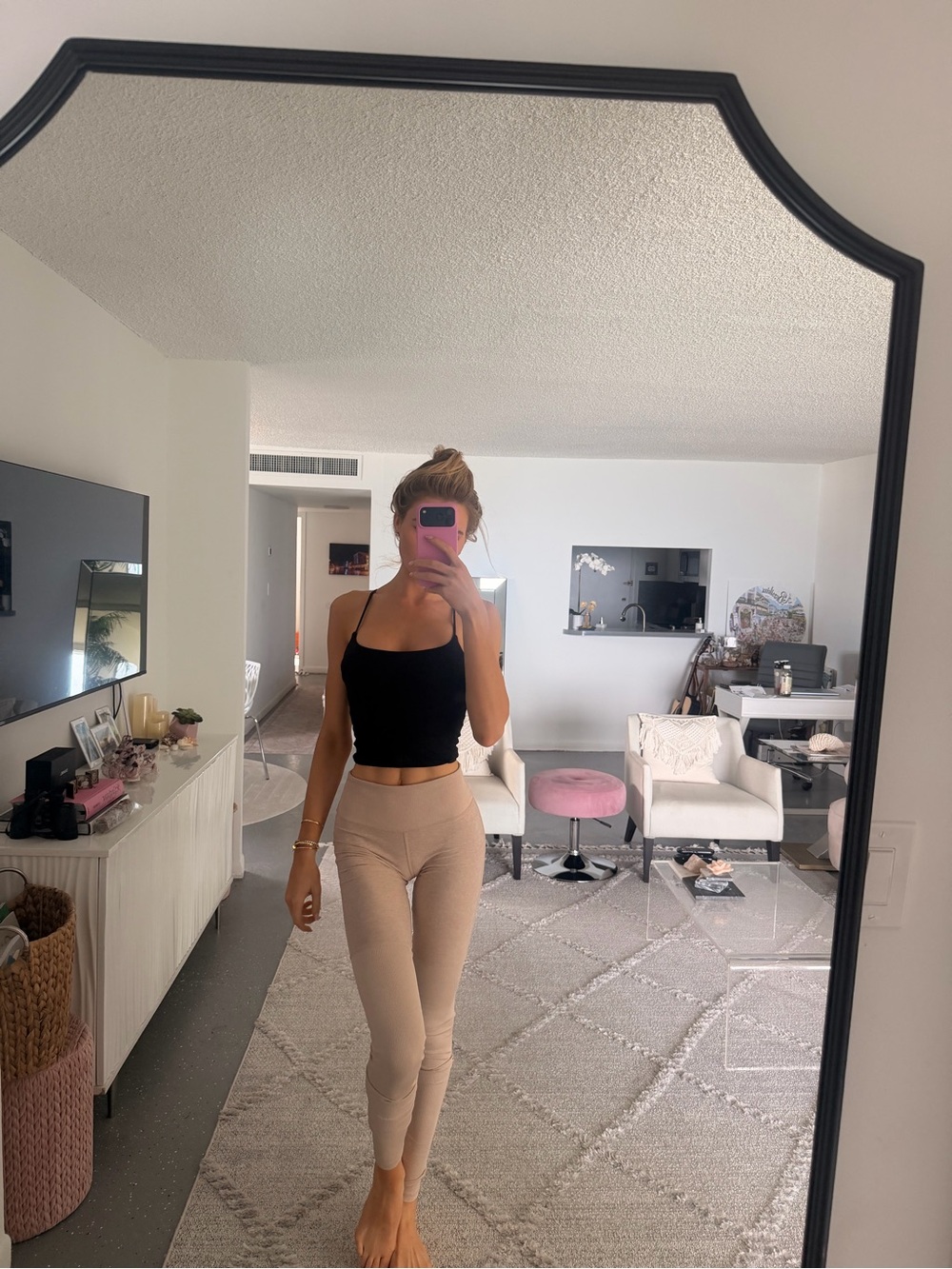 ALO Yoga Light Beige Ribbed Leggings